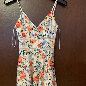 "Blue Rain" Size XXS Floral White Dress NEVER WORN